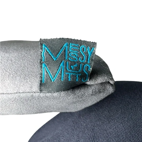 Messy Mutts Packable Towel - Picture 5 of 6